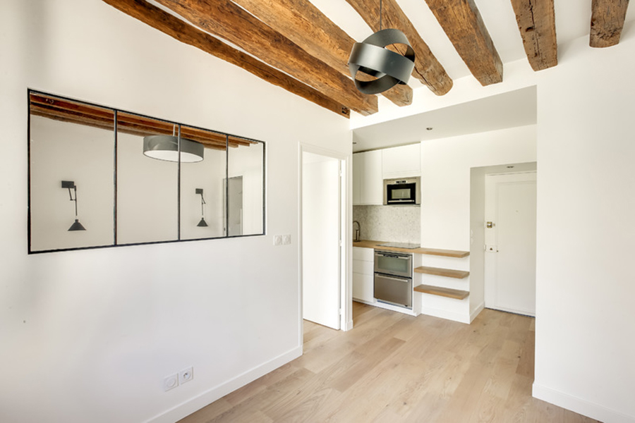 Rue de l'Université — 28 m² — Paris 7