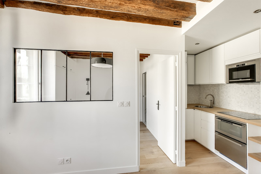 Rue de l'Université — 28 m² — Paris 7